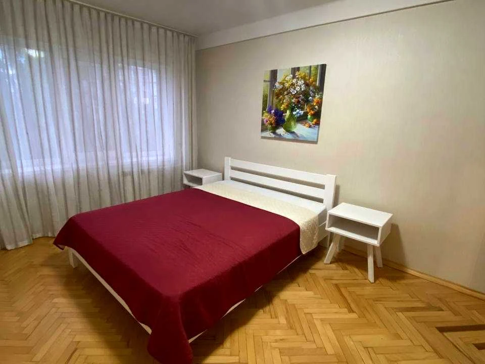 Квартира. Київ, Сергія Набоки вул.