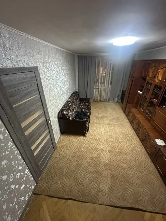 Оренда 1-кімнатної квартири 30 м², Верховної Ради бул., 33/1