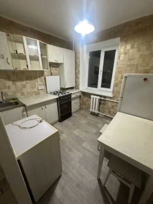 Оренда 1-кімнатної квартири 30 м², Верховної Ради бул., 33/1