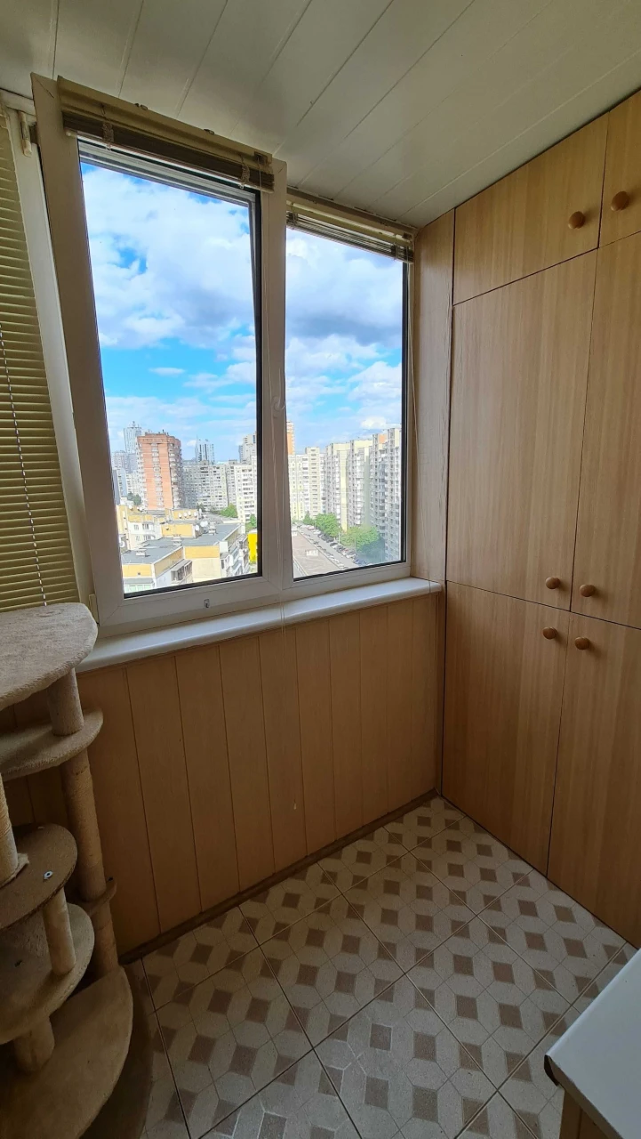 Метро Осокорки, оренда, вул. Срібнокільська, власник.
