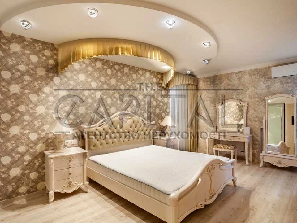 Квартира. Київ, Голосіївська вул.