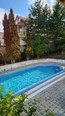 Owner's house for sale on one of the best streets of Sauvignon