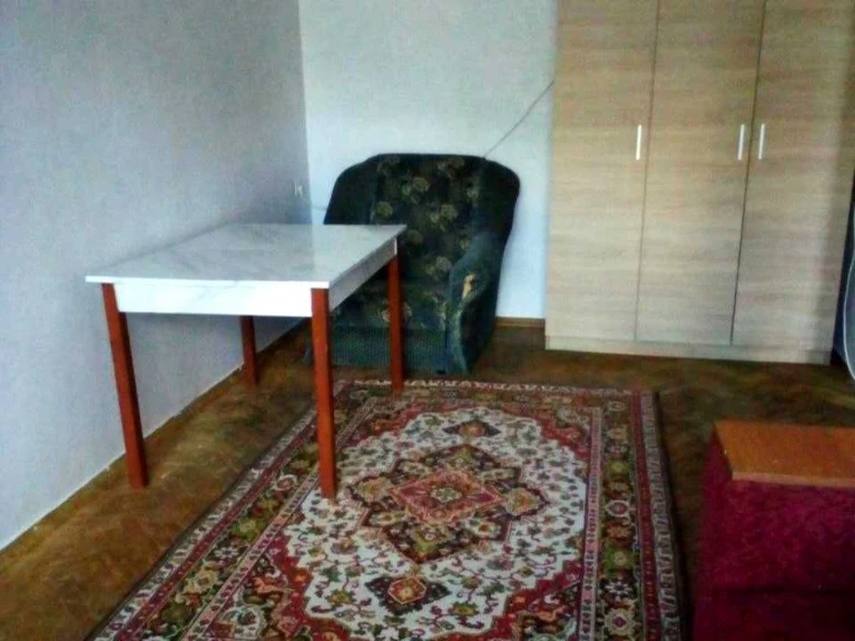 Квартира. Київ, Салютна вул.