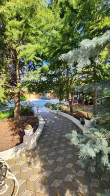 Owner's house for sale on one of the best streets of Sauvignon