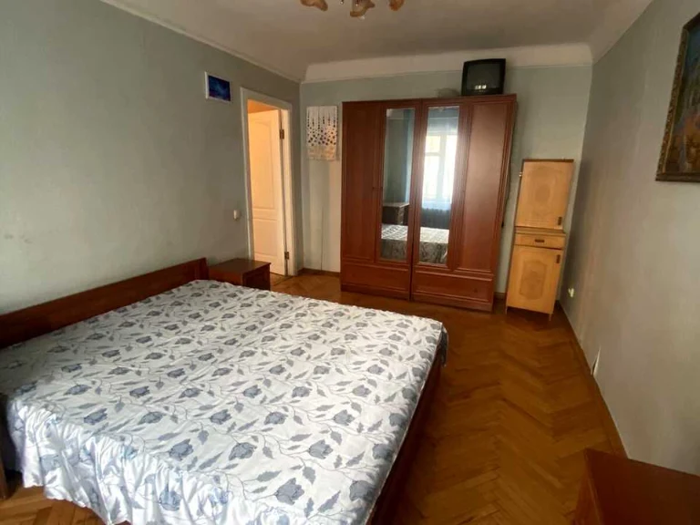 Квартира. Київ, Дегтярівська вул.