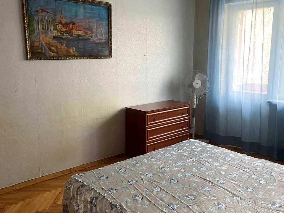 Квартира. Київ, Дегтярівська вул.