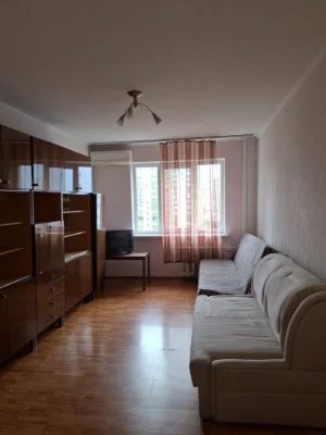 Оренда 1 квартири на Троєщині 40кв. м 10/16 пов. будинку вул