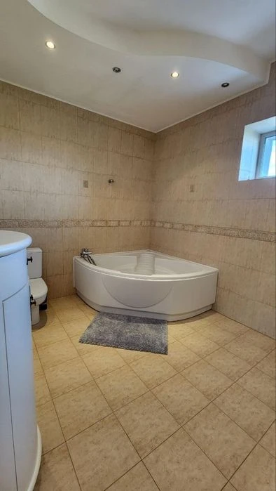 Owner's house for sale on one of the best streets of Sauvignon