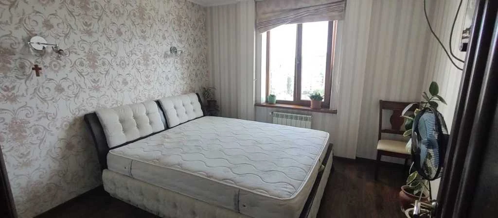 Продам двокімнатну квартиру (55 м²) у Києві, Деснянський рай