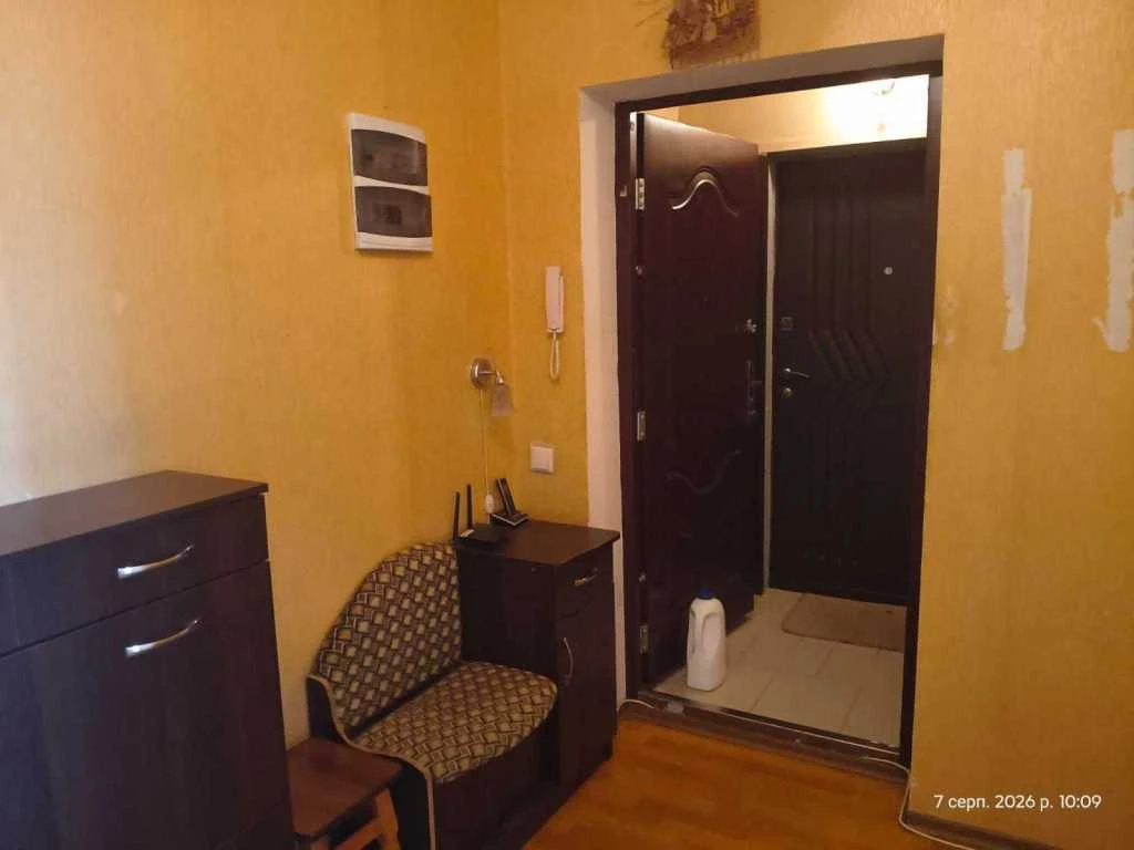 Продам однокімнатну квартиру (49 м²) у Києві, Дарницький рай