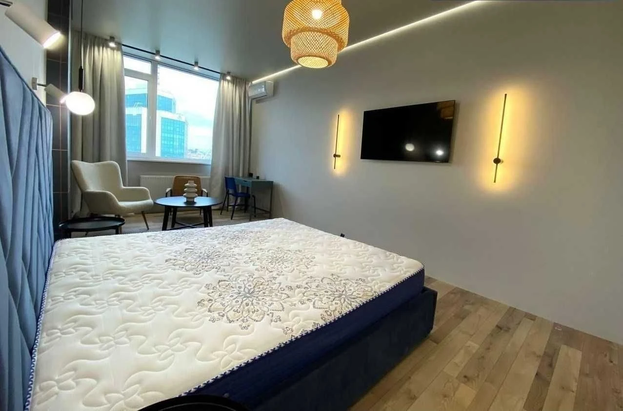 Продам 1-кімнатну квартиру з ремонтом в ЖК Manhattan City, Б