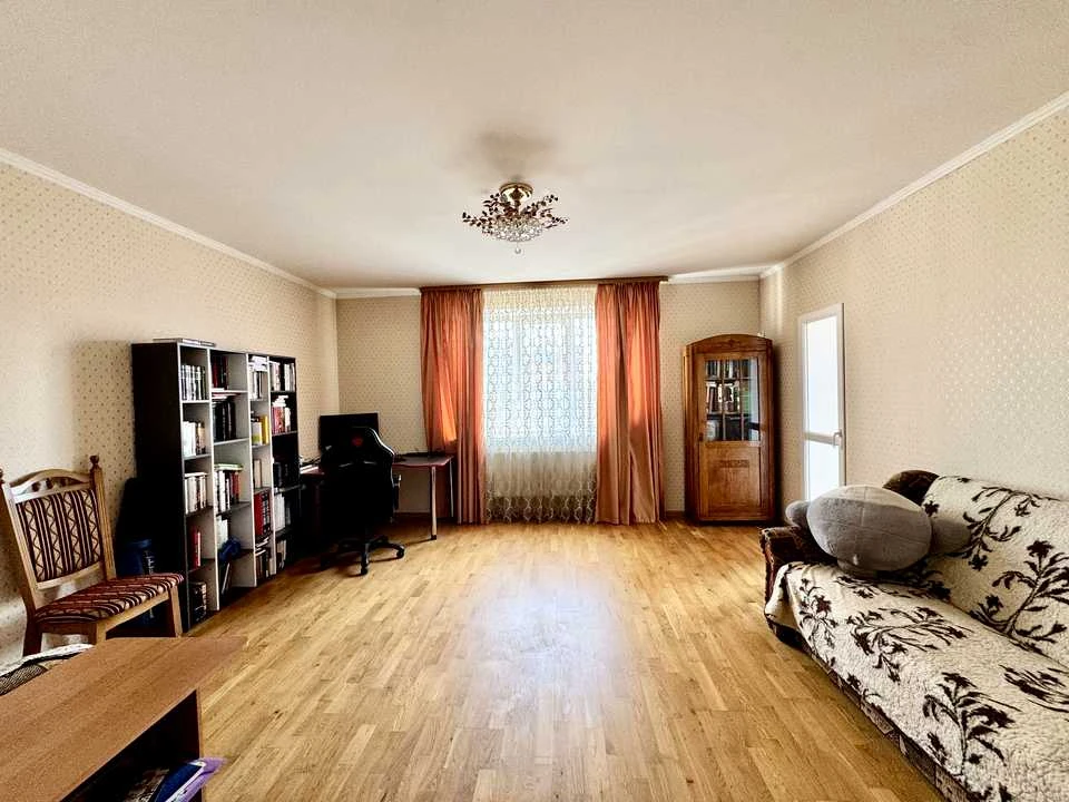 Квартира. Ивано-Франковск, Куренного Черноты ул., 2 к