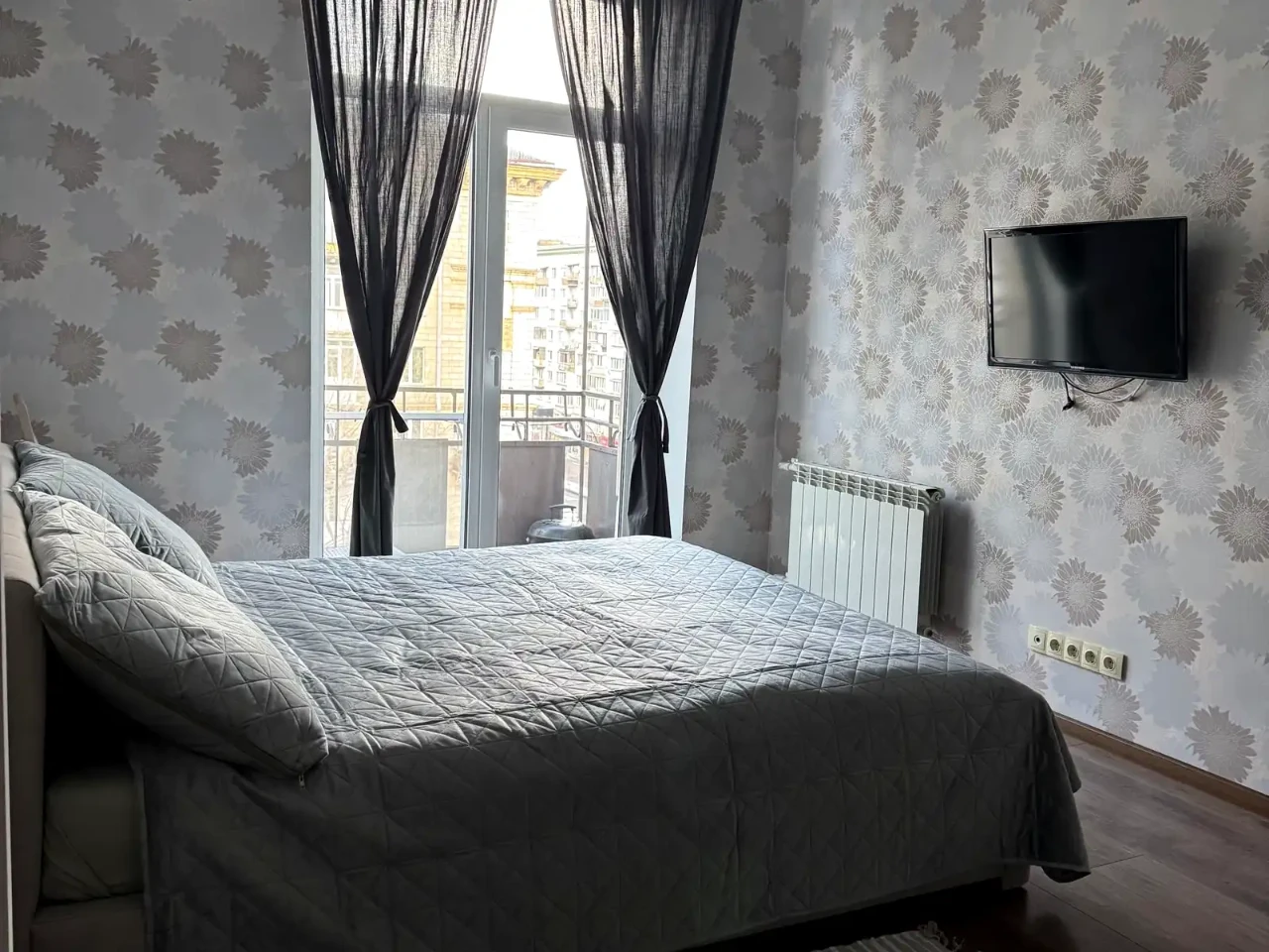 Оренда квартири 2-кімн. 53 м² 6/7 пов.
