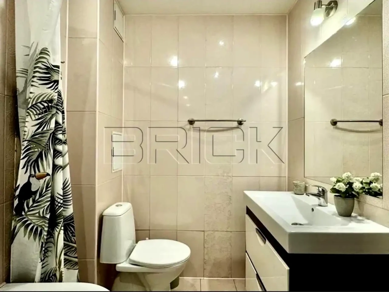 Оренда квартири 2-кімн. 53 м² 6/7 пов.