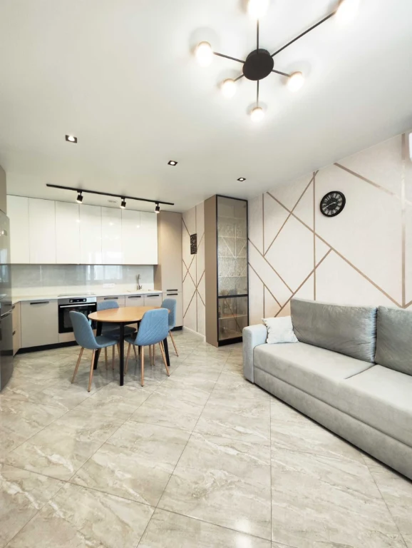 Rent 3-bedroom apartment in the Шевchenkivsky Residence, Zolotoustyevska Street