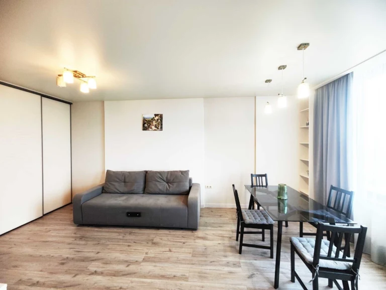 Rent 1-bedroom apartment in ЖК San Francisco Creative House. m. Nivki