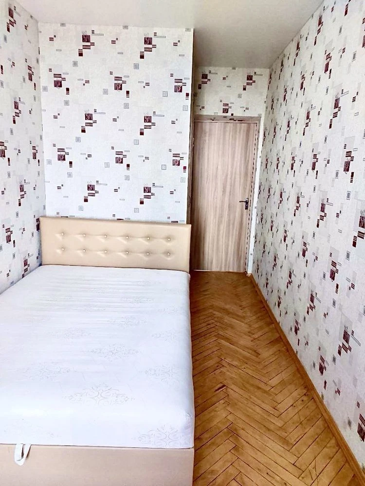 Сдается светлая 2-комнатная квартира рядом с метро КПИ