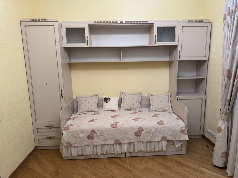 Rent house with pool 1250 sq m. Holosiiv district