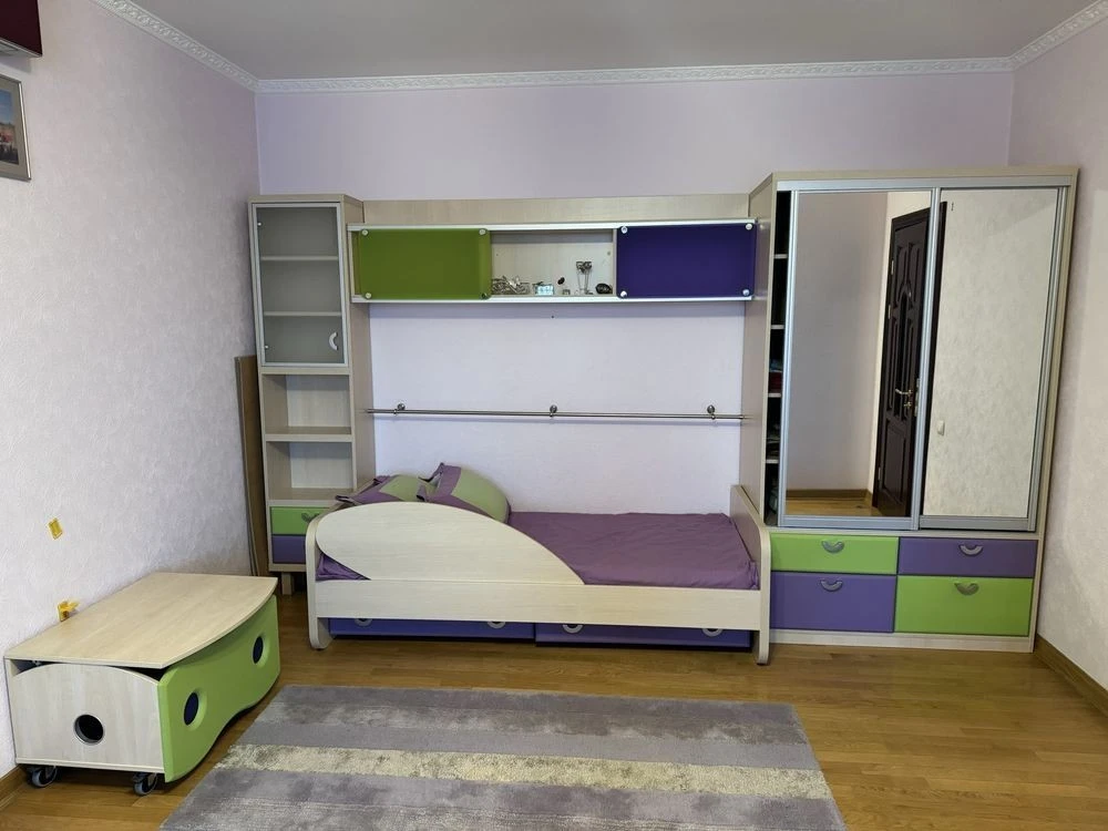 Rent house with pool 1250 sq m. Holosiiv district
