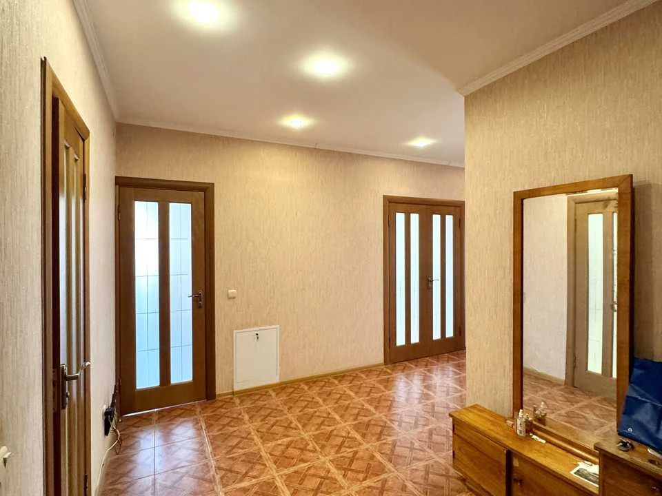 Квартира. Ивано-Франковск, Куренного Черноты ул., 2 к