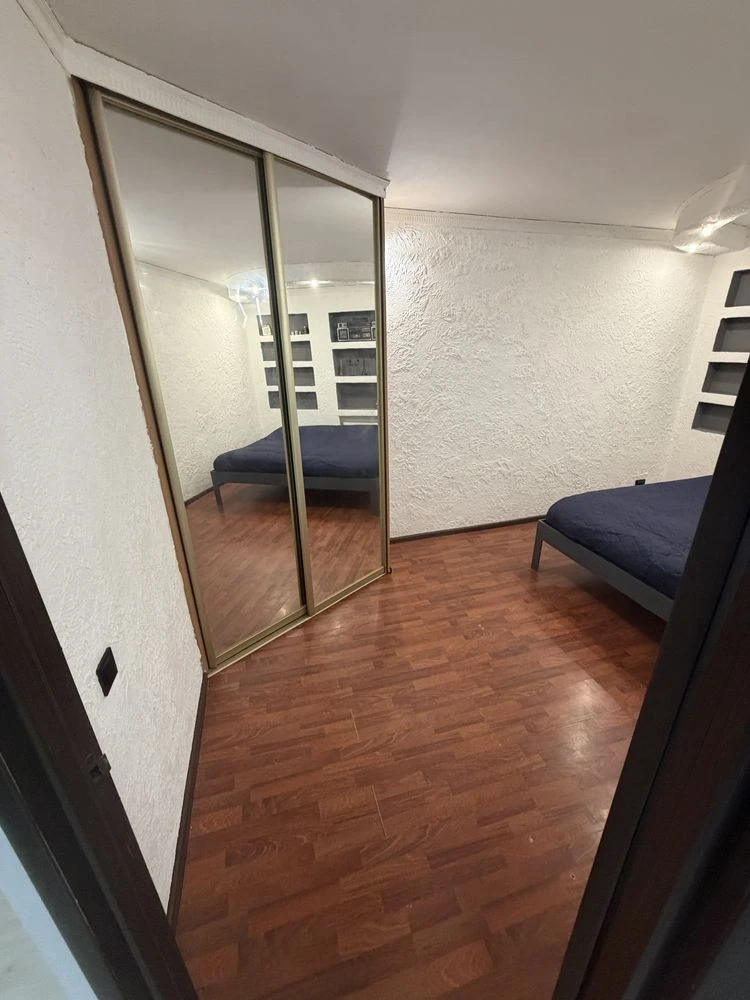 Rent 3-bedroom apartment on Vynohradari