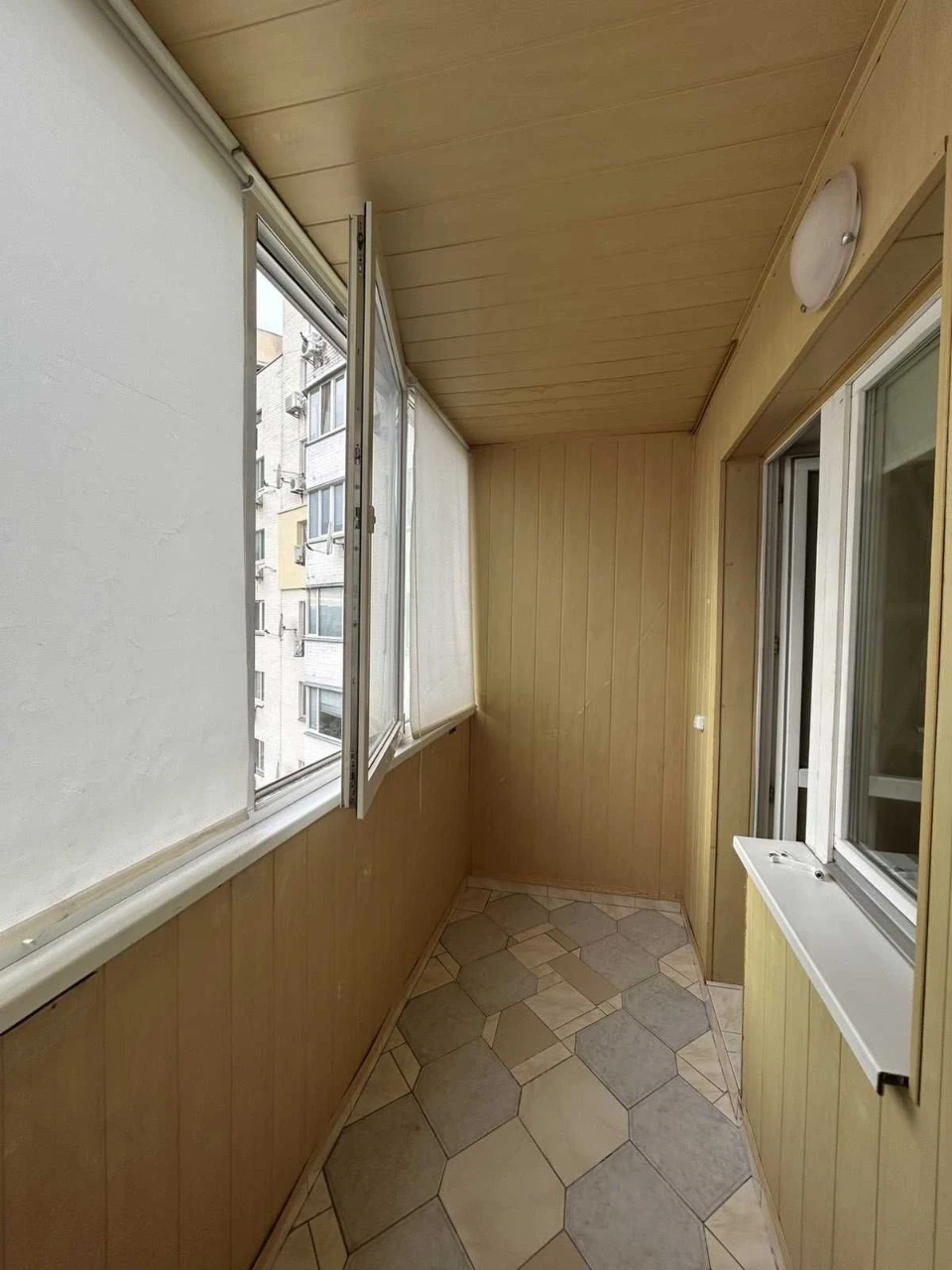 Rent a spacious 2-bedroom apartment on Oboloni, ул. Тимо, 13-A.