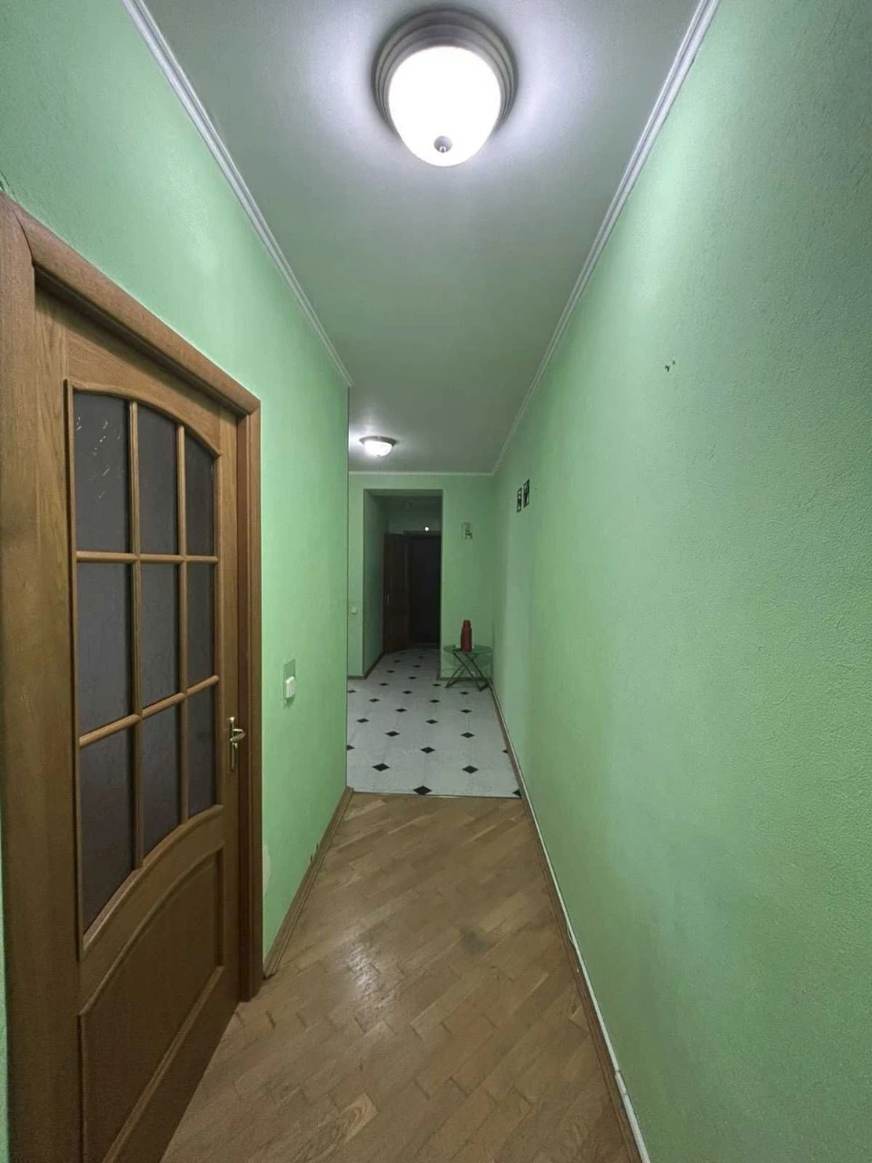 Rent a spacious 2-bedroom apartment on Oboloni, ул. Тимо, 13-A.