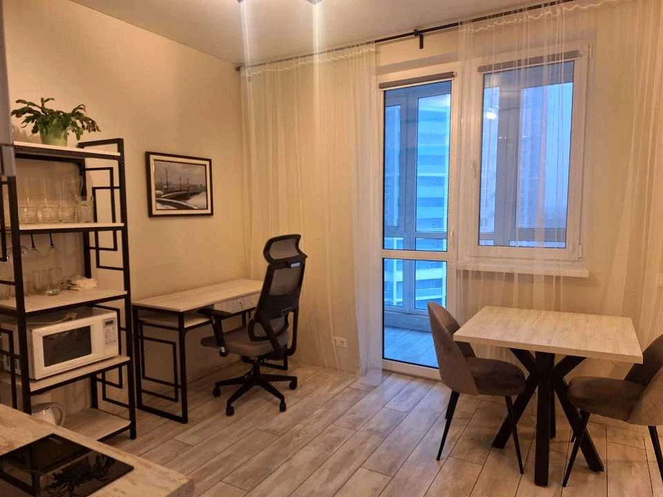 Apartment. Revuts'koho st.