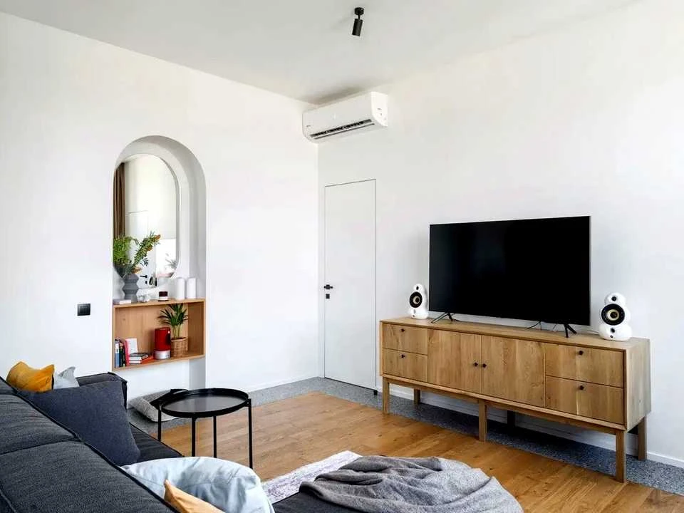 Apartment. Antonovicha st.