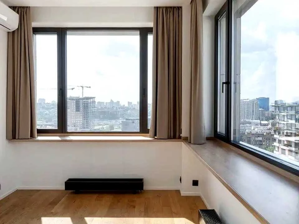 Apartment. Antonovicha st.