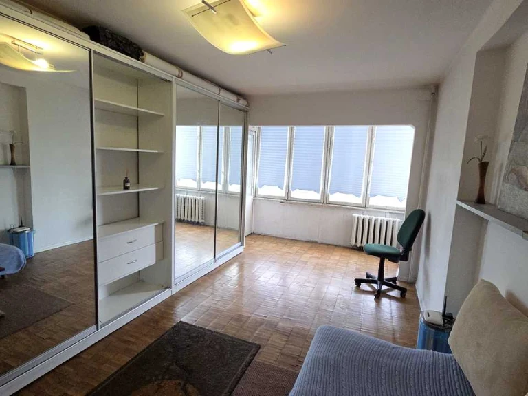 Apartment. Milutenka st., Kyiv
