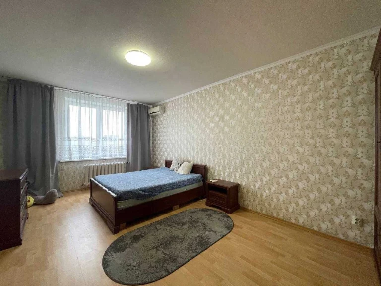Rent 1-bedroom apartment in Pózniak. Dragamova, Ахматов