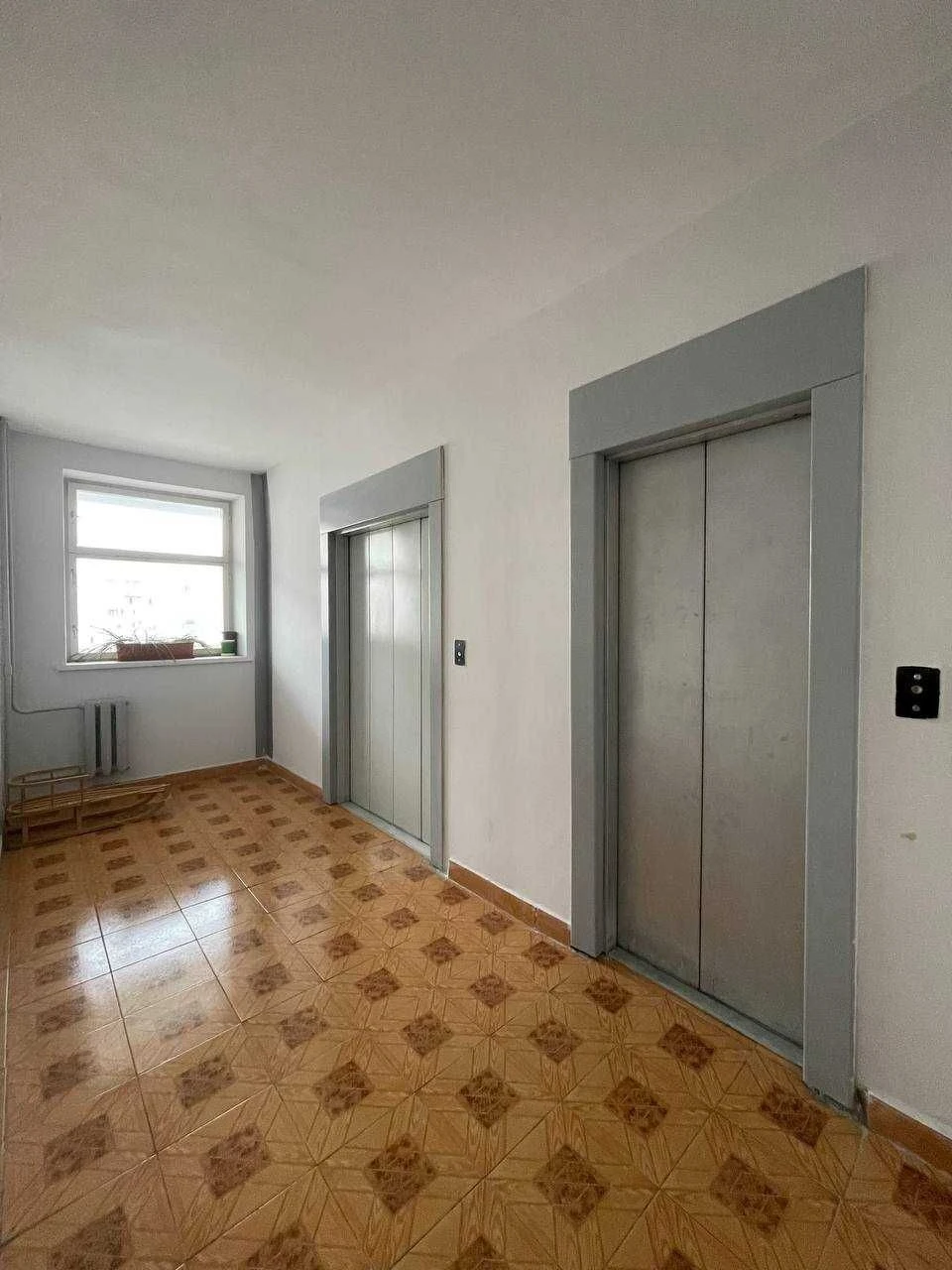 Rent 1-bedroom apartment in Pózniak. Dragamova, Ахматов