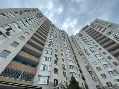 Rent 1-bedroom apartment in Pózniak. Dragamova, Ахматов