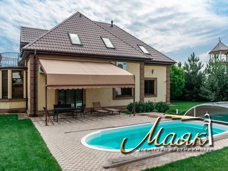A house on Veliky Lug.