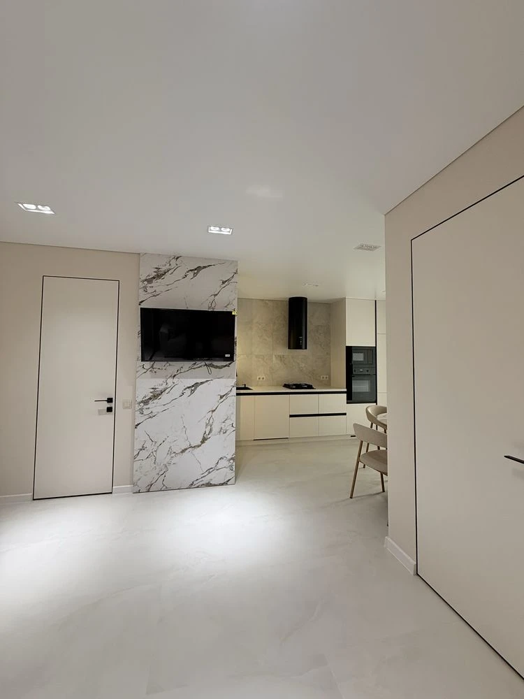 Sale of a beautiful apartment in Grand City Dombrovskyi residential complex.