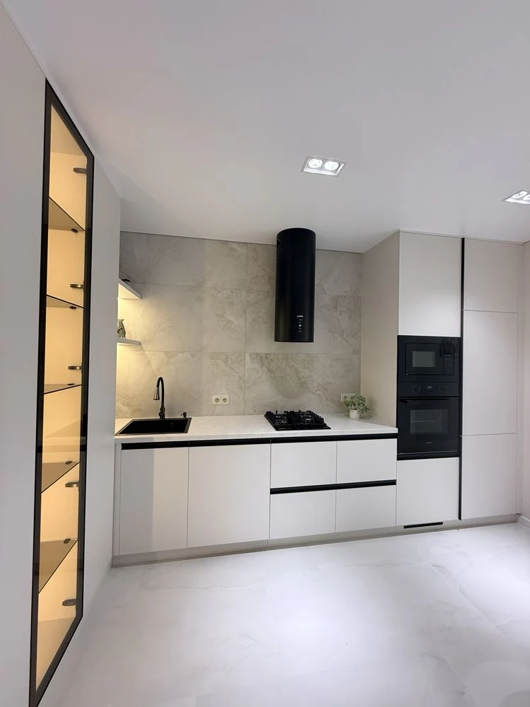 Sale of a beautiful apartment in Grand City Dombrovskyi residential complex.