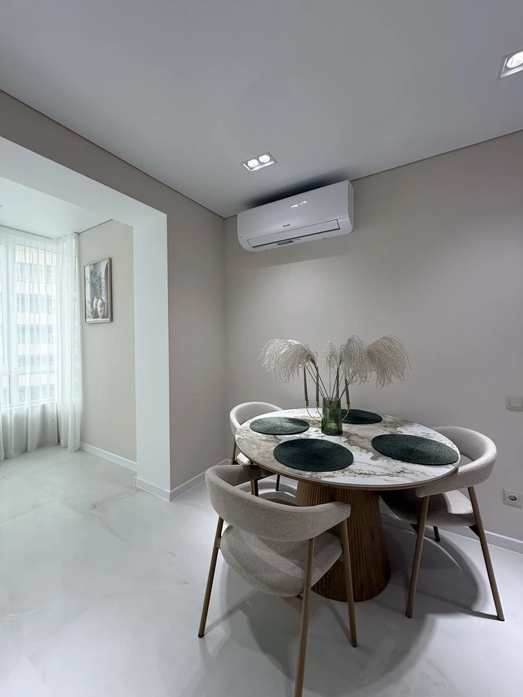 Sale of a beautiful apartment in Grand City Dombrovskyi residential complex.