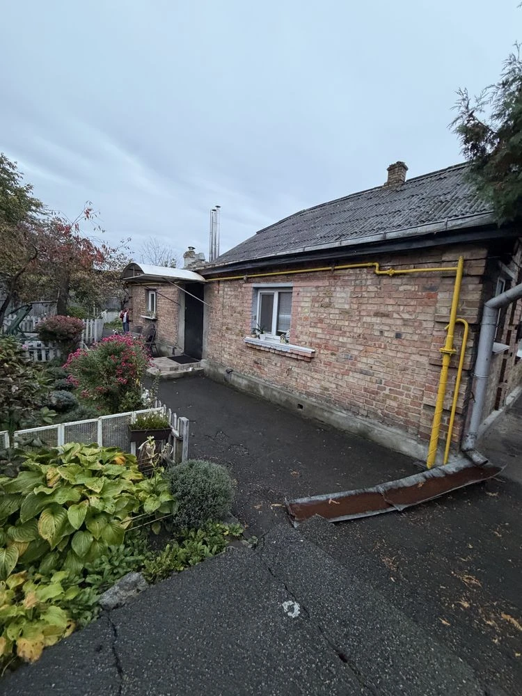 Sale of a one-story house 81.9 sq. m. in a prime location, Po