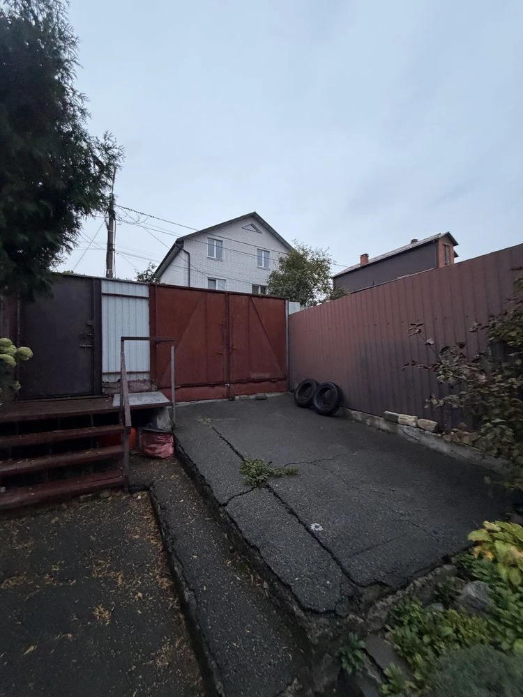 Sale of a one-story house 81.9 sq. m. in a prime location, Po