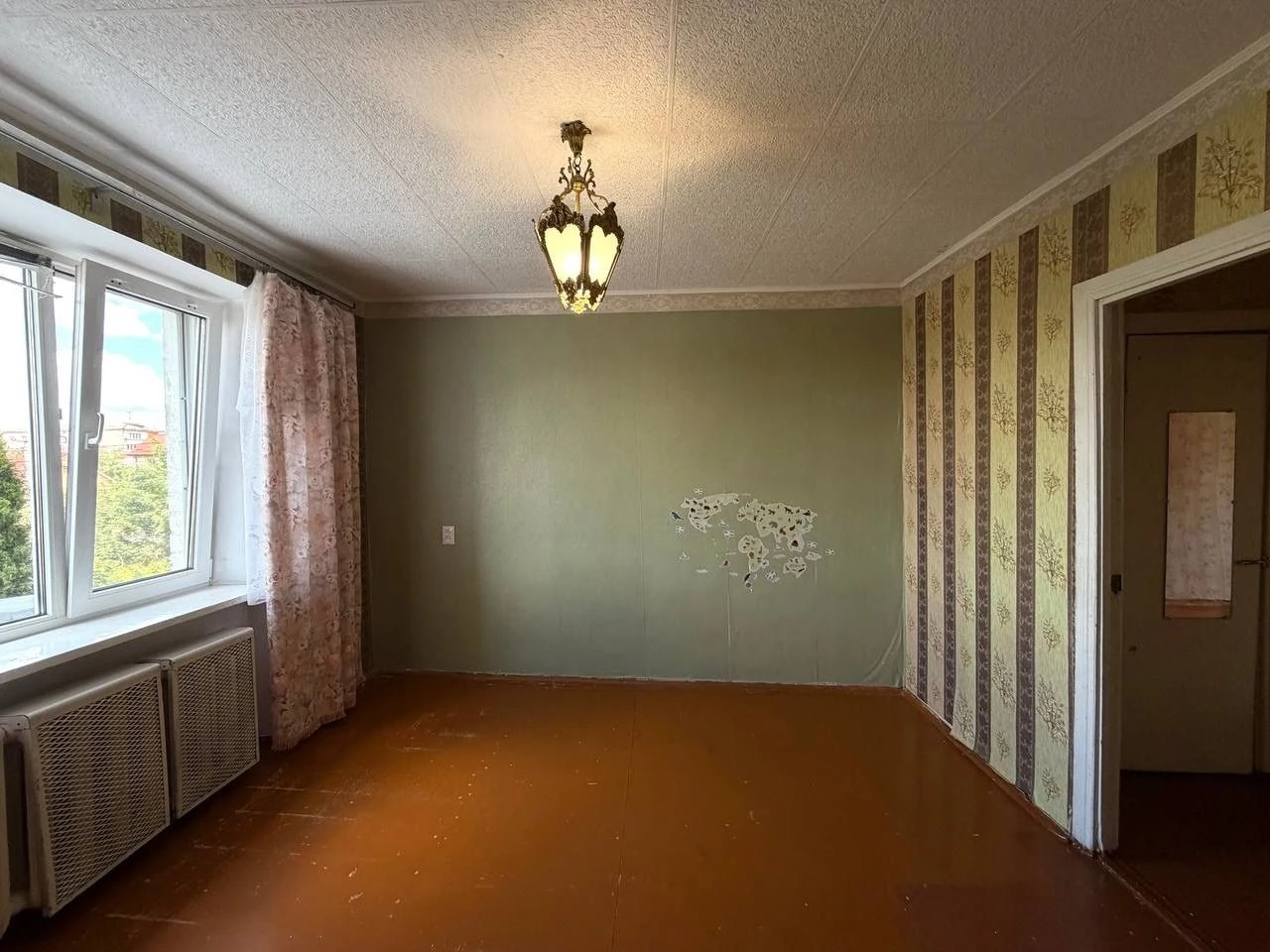 Продаж власної 2-кімнатній квартири, вулиця Крушельницька, 44