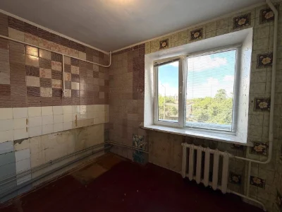 Продаж власної 2-кімнатній квартири, вулиця Крушельницька, 44