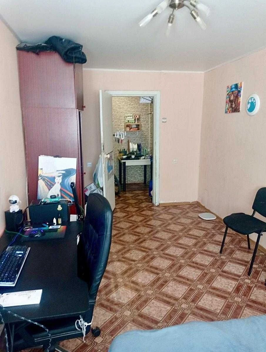 Продаж 1-кімнатної квартири 24.5 м2 на вул. Загривного