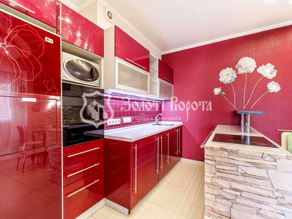 Apartment. Anna Akhmatova Street, Kyiv