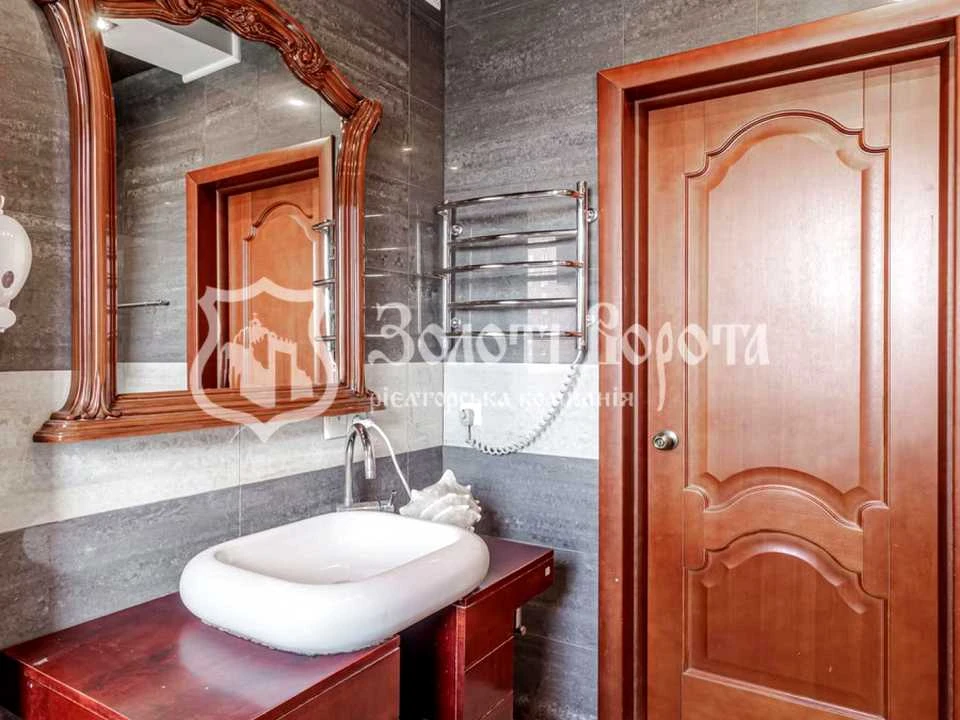 Apartment. Anna Akhmatova Street, Kyiv