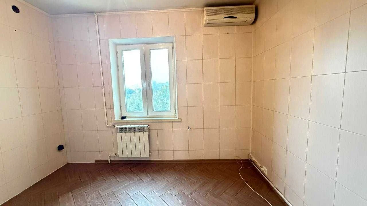 Sale of a 3-room apartment, street Efremova, 19. Metro Akadem