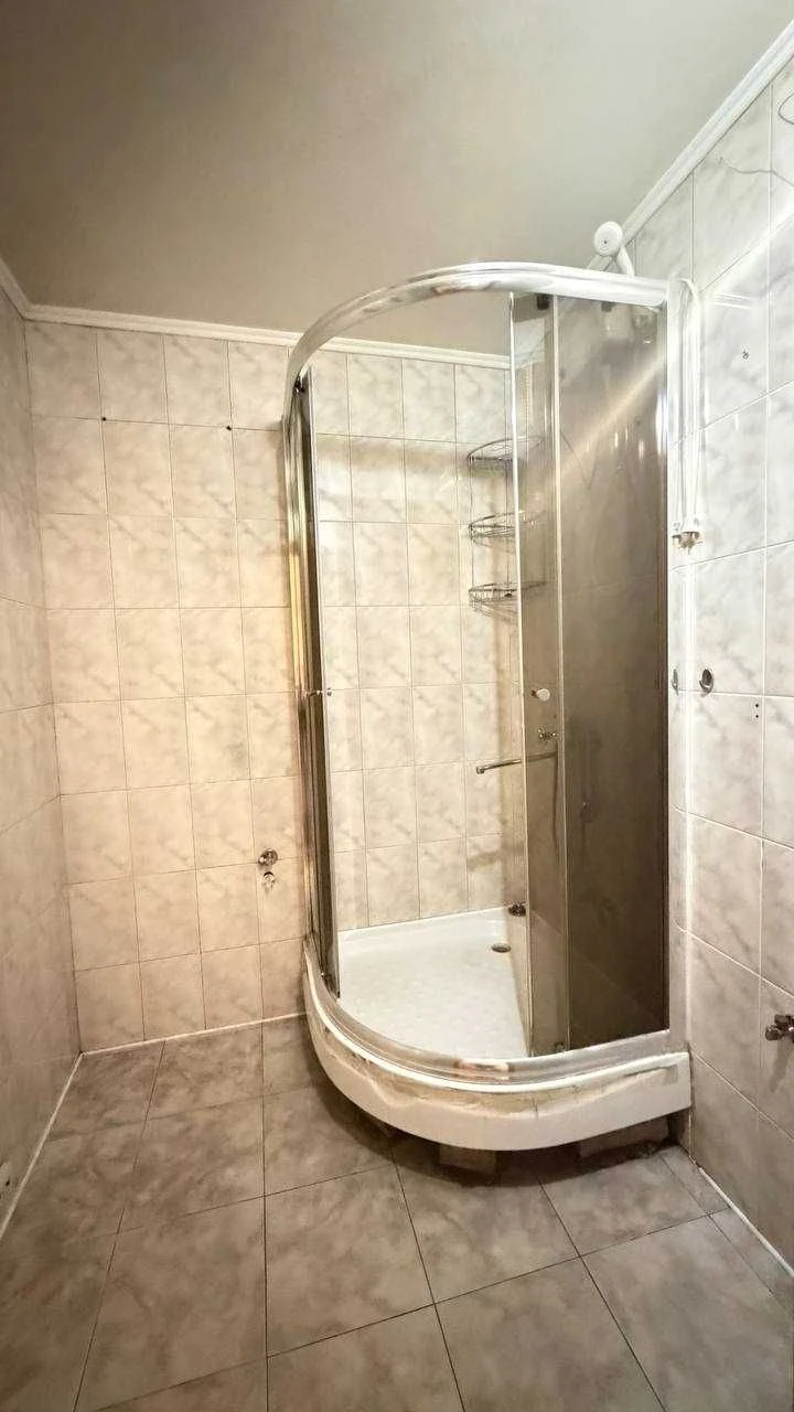 Sale of a 3-room apartment, street Efremova, 19. Metro Akadem