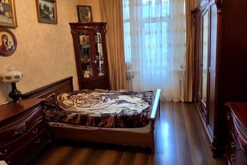 Большая Васильковская 42, продажа 3-комнатной квартиры в историческом