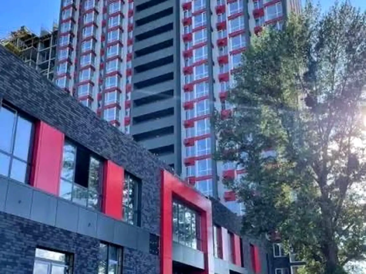 Продаж квартири 2-кімн. 38 м² 21/27 пов.