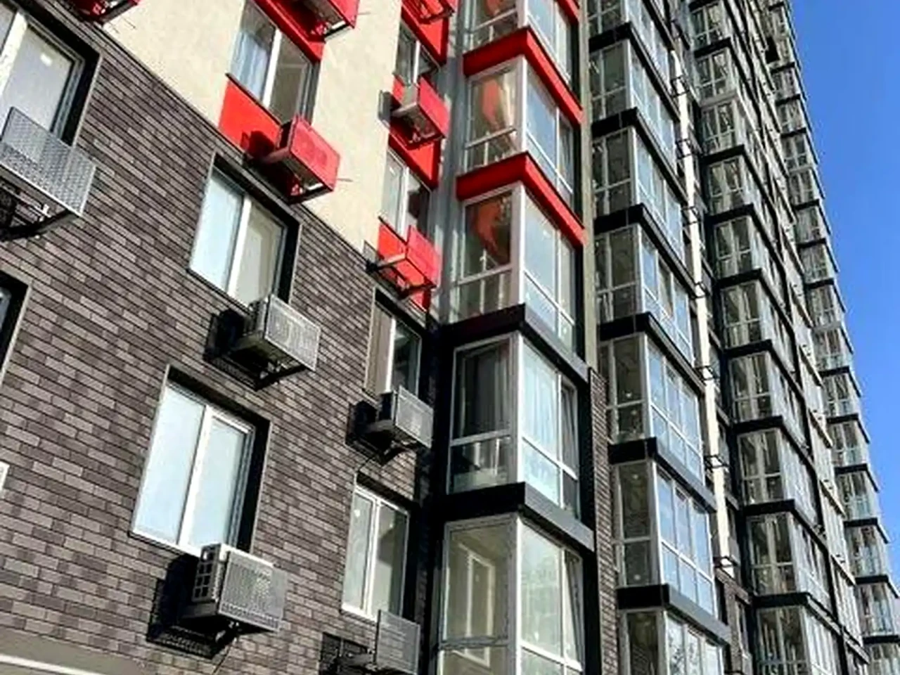 Продаж квартири 2-кімн. 38 м² 21/27 пов.